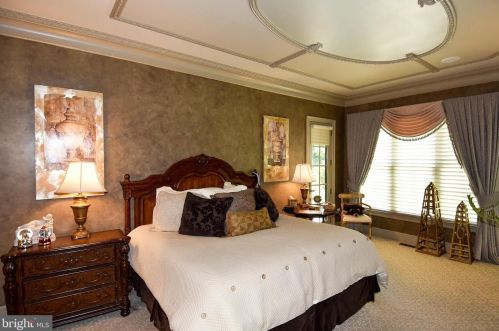 11300 Glen Rd, Rockville MD 20854-1849 exterior