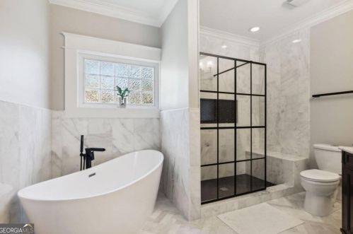 560 Morgan St, Atlanta GA 30308-2821 exterior