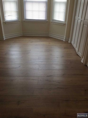 620 Plum Ter, Mahwah NJ  07430-3441 exterior