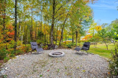 291 Three Rivers Rd, Wilbraham MA 01095-1224 exterior