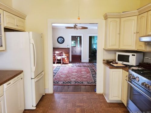 988 Trumbull Hwy, Exeter CT 06249-1532 exterior