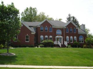 4 Dumont Ct, Bridgewater, NJ 08807-1984