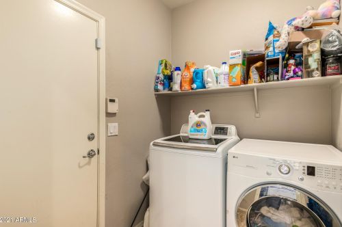 33712 26 Ave, Phoenix AZ 85085-5060 exterior