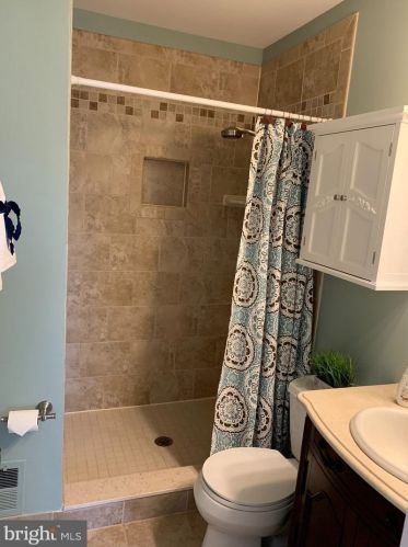 6579 Bermuda Grn Ct, Alexandria VA 22312-3106 exterior