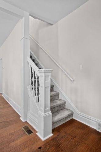 309 Mckinley Ave, Pittsburgh PA  15202-2811 exterior