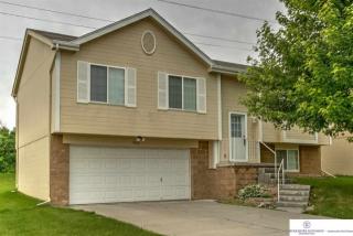 7836 Howell St, Omaha, NE 68122-2052