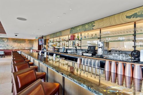 223 Saratoga Rd, Honolulu HI  96815-1942 exterior