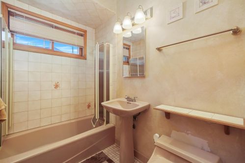 12206 Avers Ave, Chicago IL 60805-1415 exterior