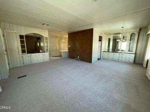 220 Gaviota Pl, Oxnard CA 93033-6464 exterior