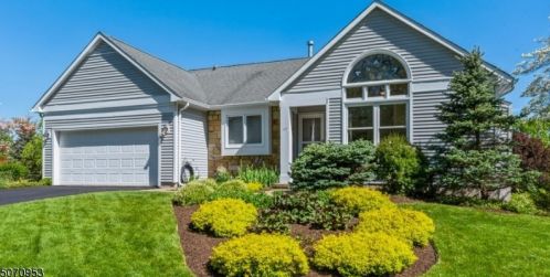 17 Canada Goose Dr, Hackettstown, NJ 07840-3104