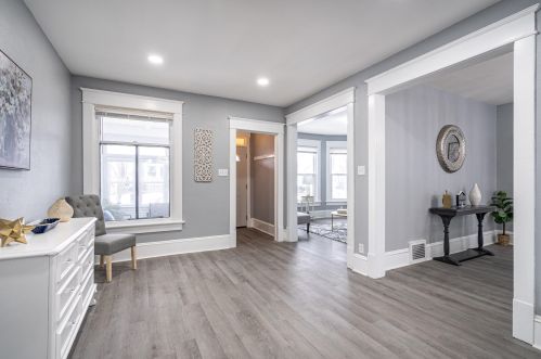 2524 Becher St, Milwaukee WI  53215-2521 exterior