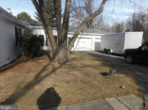 16530 Emory Ln, Rockville, MD 20853-1228