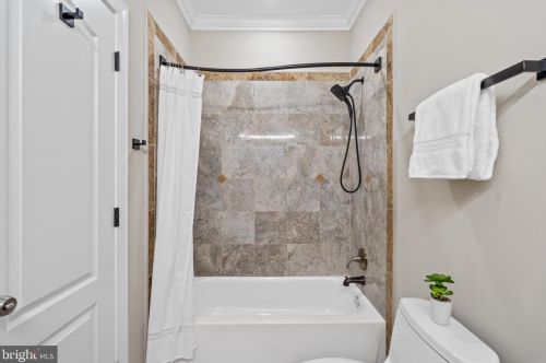 1645 Kirby Rd, Mc Lean VA  22101-3240 exterior