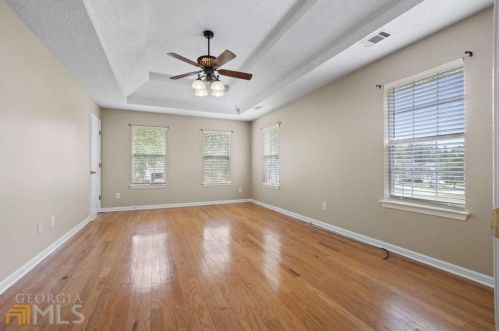 1560 Rogers Crossing Dr, Lithonia GA  30058-7005 exterior