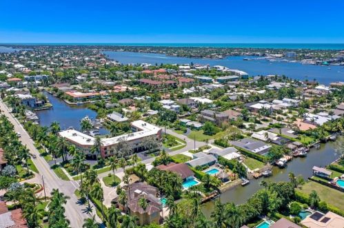 1625 Osprey Ave, Naples FL 34102-3417 exterior