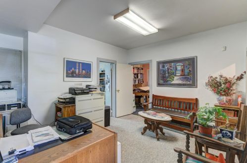 102 Natoma St, Folsom CA 95630-3011 exterior