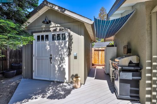 4031 Burbank Dr, Concord CA 94521-1024 exterior