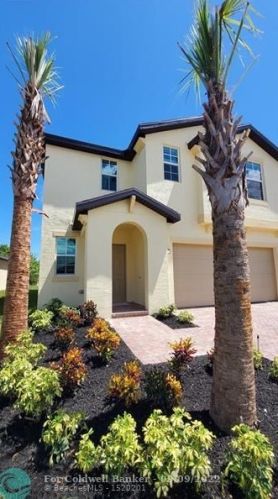 754 Worlington Ln, Fort Pierce FL  34947-1349 exterior