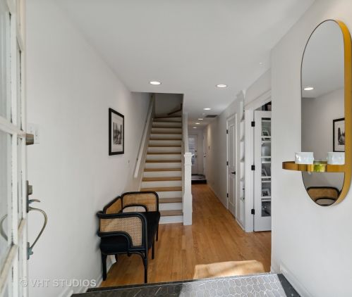 2666 Southport Ave, Chicago IL  60614-1228 exterior