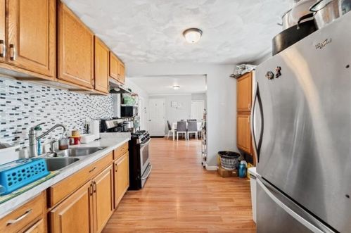 126 Moorefield St, Providence RI 02909-4835 exterior