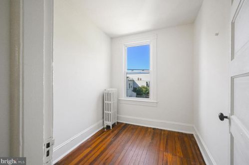 1907 35 Pl, Washington DC 20007-1407 exterior