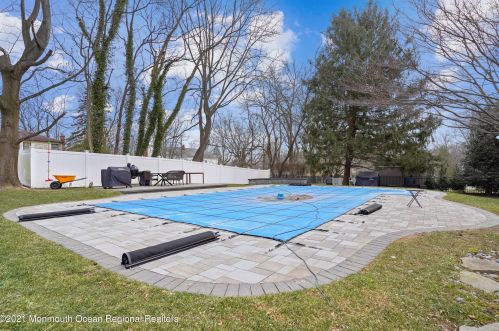 30 Cardinal Rd, Middletown NJ 07748-3262 exterior