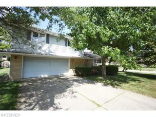 1828 Camberly Dr, Cleveland, OH 44124-3732