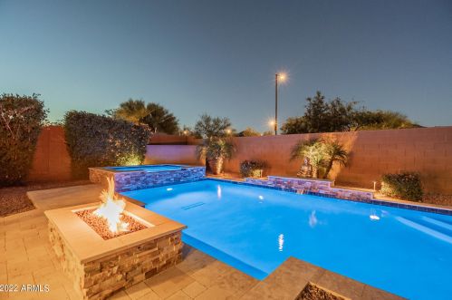 28511 23 Dr, Phoenix AZ 85085 exterior