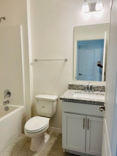 2082 Burlington St, Fort Pierce FL 34984-4365 exterior