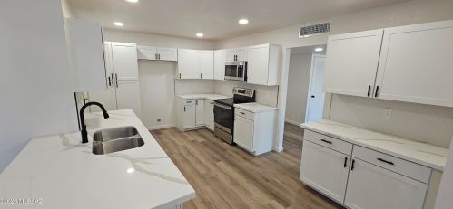 1300 Dorado Blvd, Tucson, AZ 85715-4707