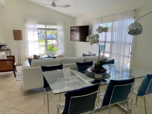 771 94 Ave, Naples FL 34108-2448 exterior