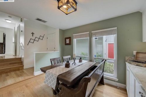 12 Rolling Grn Cir, Concord CA 94523-3265 exterior