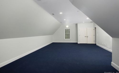 351 Branchville Rd, Ridgefield CT 06877-5012 exterior