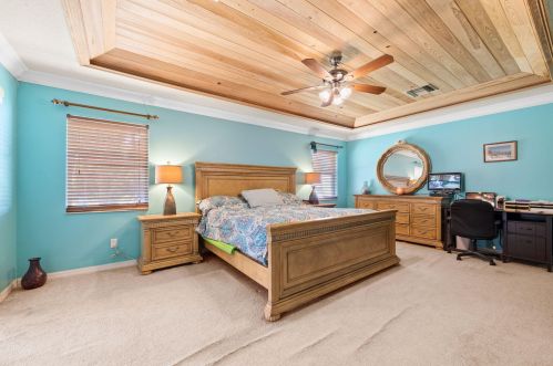 1802 Hickock Ter, Fort Pierce FL 34953-1111 exterior