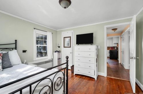 587 Main St, Hartford CT 06109-1839 exterior