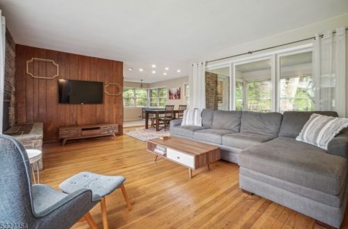 106 Timber Dr, Berkeley Heights NJ  07922-1755 exterior