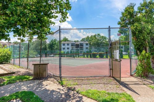 262 Hampshire Ct, Piscataway NJ 08854-6248 exterior