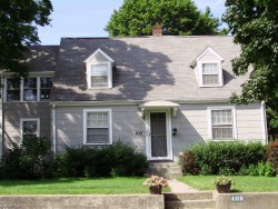 409 Winchester St, Newton, MA 02461-2008