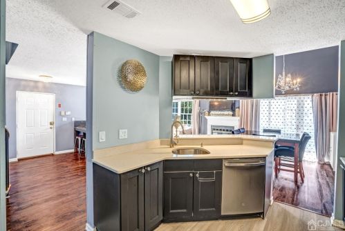 532 Edpas Rd, New Brunswick NJ 08901-3810 exterior