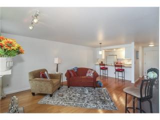 130 95th St, Seattle WA  98115-2043 exterior