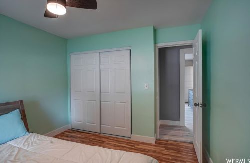 11104 Londonderry Dr, Sandy UT 84070 exterior