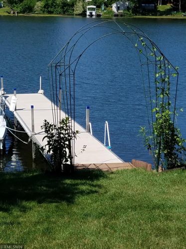 520 Glenbrook Ave, Saint Paul MN 55128-6505 exterior