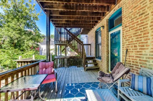 1240 Wolcott Ave, Chicago IL 60622-3883 exterior