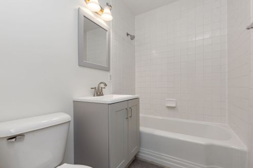 145 Rdg Ave, Bull Valley IL 60014-3420 exterior