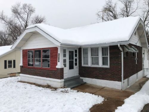 9013 Olden Ave, Saint Louis, MO 63114-4843