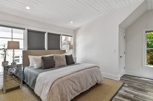 2517 Ellijay Dr, Atlanta GA  30319-3472 exterior