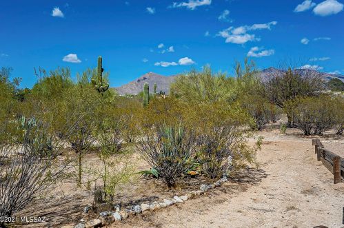 5960 Escondido Ln, Tucson AZ 85704-2815 exterior