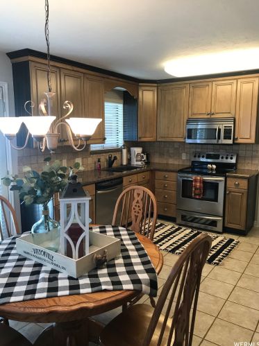 8826 1700, Sandy UT 84092-5169 exterior