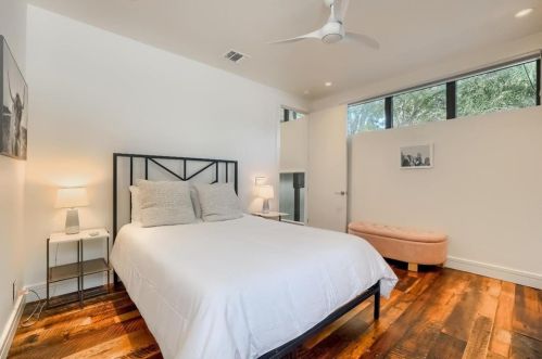 1705 Collier St, Austin TX 78704-2916 exterior