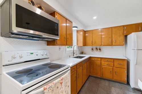 7205 Mcclure Ave, Pittsburgh PA  15218-2307 exterior